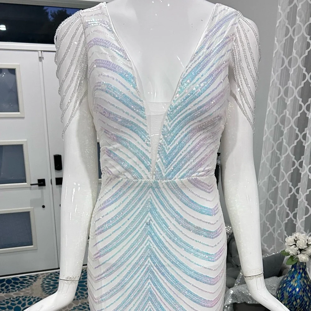 New 🌐 Iridescent White Sequin Dress with Beaded Shoulders. - Picture 11 of 16